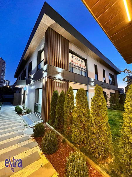 Bağlıca Satılık Villa Merkezde Yerden Isıtması ve Modern Tasarımıyla 5+1  Extra Zirve