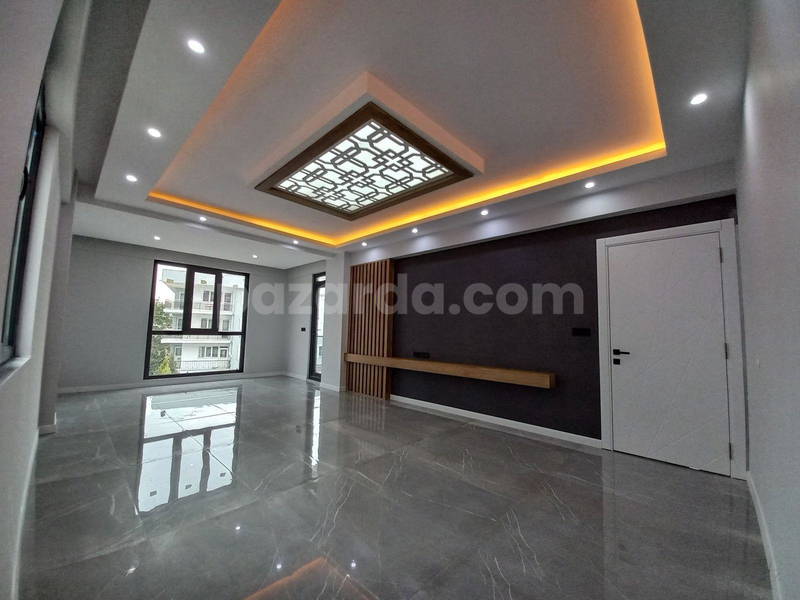 ŞEMİKLERDE 3+1 175 M2 NAZ BAYRAK YANI LÜX DAİRE