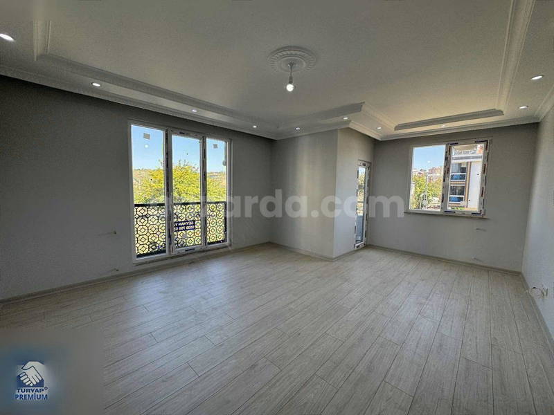 SANCAKTEPE OSMANGAZİ MAH 2+1 97 M2 LÜKS DEKORLU SATILIK DAİRE