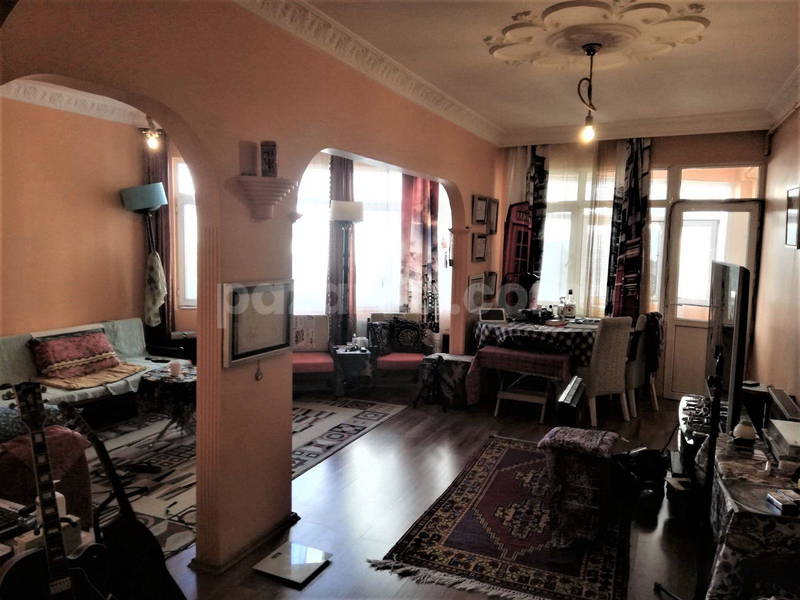 NETADAN KADIKÖY MERKEZDE ÇOK GENİŞ VE FERAH SATILIK 4+1 DAİRE