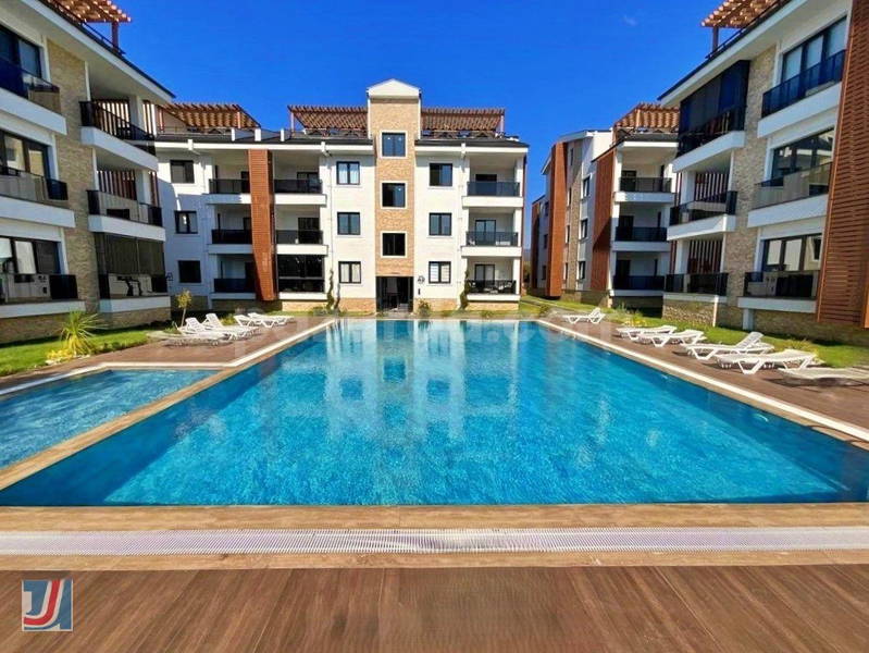 UYTUNDAN AKÇAYGÜRE ARASINDA HAVUZLU ULTRALÜKS SİTEDE 2+1 SATILIK DAİRE